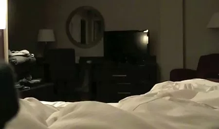 Lana rhodes und mia scharfe sexfilme saugt einen harten schwanz