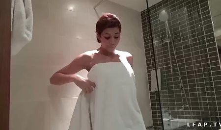 Heiße Milfs kostenlose private pornofilme lieben es, auf Schwänzen zu reiten