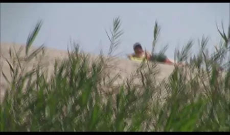 Schmutzige Frau betrügt Ehemann beim fickfilme in hd Fahren, um ihn mit bestem Freund zu sehen