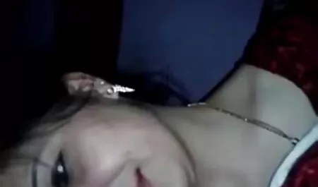 Lesben Schwestern der kostenlose sex filme Schwesternschaft essen Pizza Delivery Girl