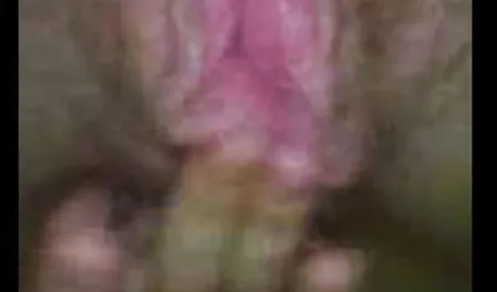 Cutie masturbiert, pornofilme gratis hd während ihr Freund sie isst und fickt