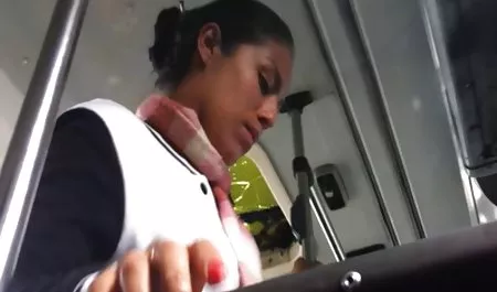 Ebony Lesben sexfilme gratis anschauen gibt ihrer Freundin